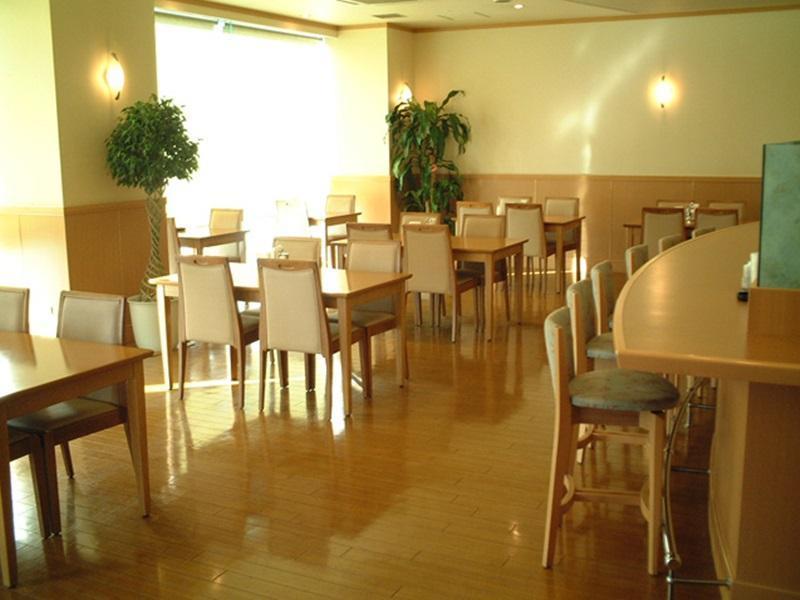 Alpha Hotel Tokushima Buitenkant foto